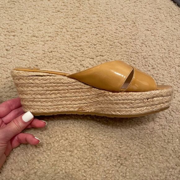 100% authentic Jimmy Choo Tan Patent Leather Espadrilles Sz39 - Picture 9 of 14